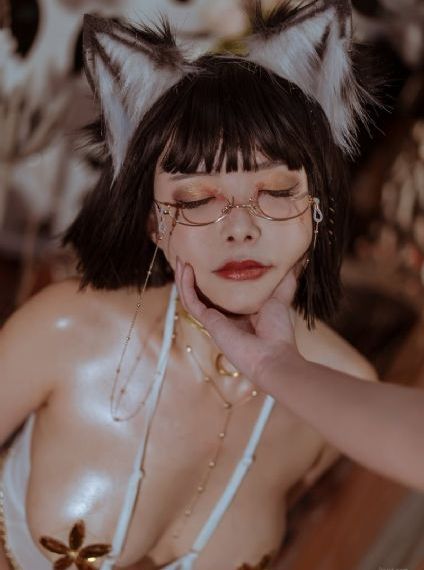 欧美色二区_超清在线观看高清